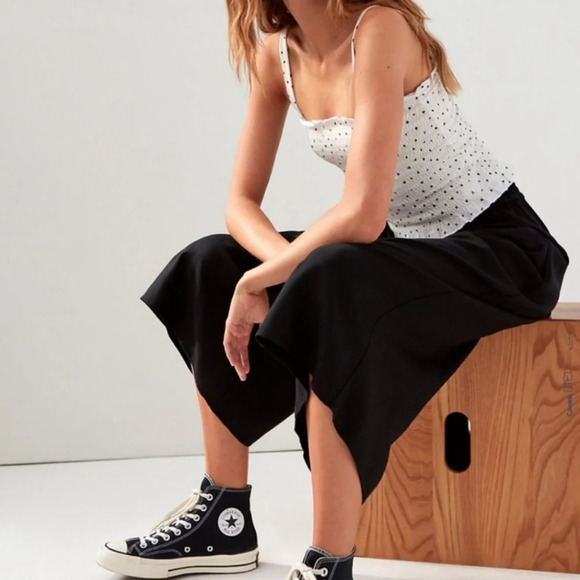 Aritzia Wilfred High Waisted Culotte Black Cropped wide leg pant M Elastic Waist - Picture 2 of 10